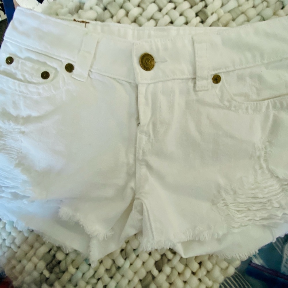True Religion Keira distressed short short, white